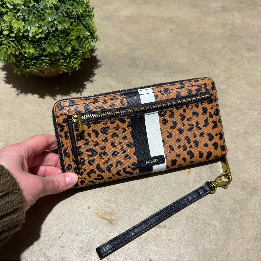 Fossil Logan‎ RFID Zip Around Wallet Leopard Cheetah Animal Print Mobwife Fall